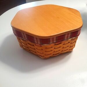 Hexagonal Longaberger Wooden Basket with Lid, Fabric Liner,  And Plastic Liners.